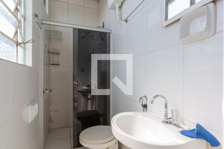 Banheiro de apartamento para alugar com 2 quartos, 49m² em Renascença, Belo Horizonte