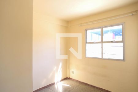 Quarto de kitnet/studio para alugar com 2 quartos, 30m² em Floresta, Belo Horizonte