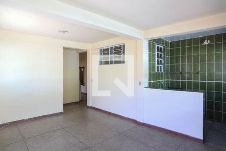 Sala de kitnet/studio para alugar com 2 quartos, 30m² em Floresta, Belo Horizonte