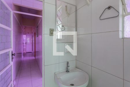 Banheiro de apartamento para alugar com 2 quartos, 60m² em Floresta, Belo Horizonte