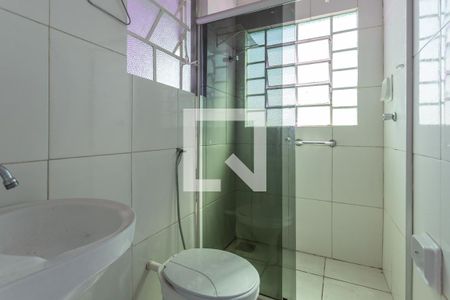 Banheiro de apartamento para alugar com 2 quartos, 60m² em Floresta, Belo Horizonte