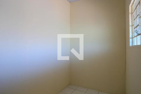 Quarto de kitnet/studio para alugar com 2 quartos, 60m² em Floresta, Belo Horizonte