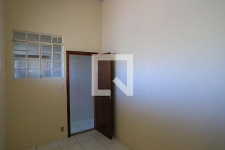 Quarto de kitnet/studio para alugar com 2 quartos, 60m² em Floresta, Belo Horizonte