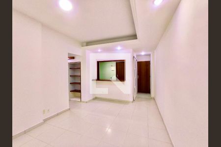 Apartamento para alugar com 71m², 2 quartos e sem vagaSala