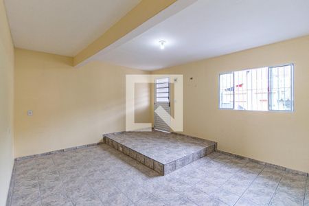 Sala de casa para alugar com 3 quartos, 90m² em Vila Santa Terezinha, Carapicuíba