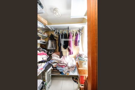 Closet Suíte de casa à venda com 4 quartos, 99m² em Jardim Independência, São Paulo