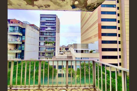 Sala vista  de apartamento à venda com 4 quartos, 205m² em Ipanema, Rio de Janeiro