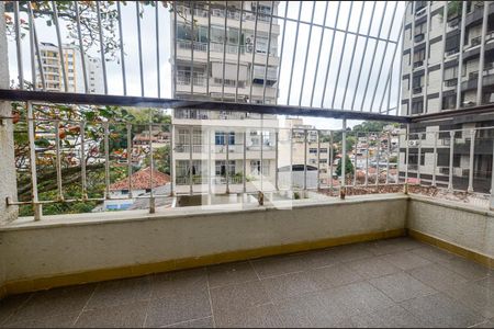 Apartamento à venda com 100m², 3 quartos e 1 vaga Apartamento à venda com 100m², 3 quartos e 1 vagaVaranda da Suite
