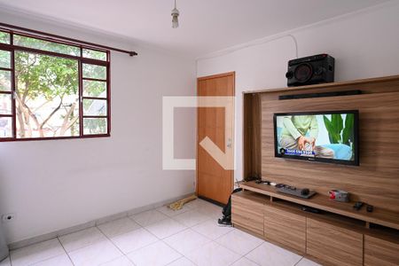 Sala de apartamento à venda com 3 quartos, 55m² em Vila Heliopolis, São Paulo