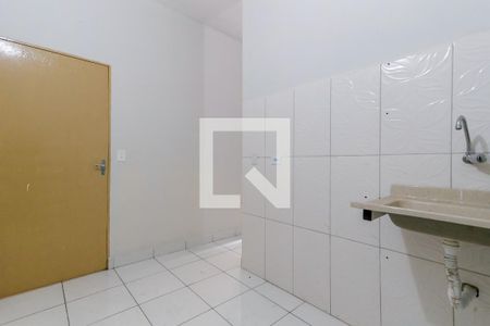 Cozinha de apartamento para alugar com 1 quarto, 25m² em Vila Maria, São Paulo