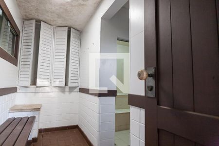 Casa de condomínio à venda com 420m², 5 quartos e 4 vagas Casa de condomínio à venda com 420m², 5 quartos e 4 vagasÁrea Saúna