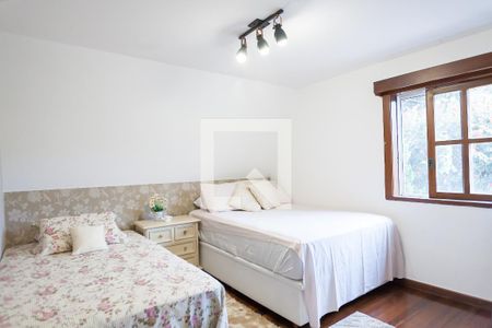 Casa de condomínio à venda com 420m², 5 quartos e 4 vagas Casa de condomínio à venda com 420m², 5 quartos e 4 vagasQuarto 2