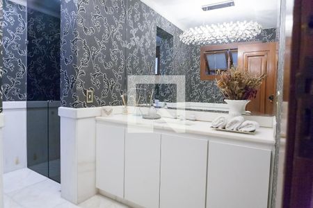 Casa de condomínio à venda com 420m², 5 quartos e 4 vagas Casa de condomínio à venda com 420m², 5 quartos e 4 vagasLavabo