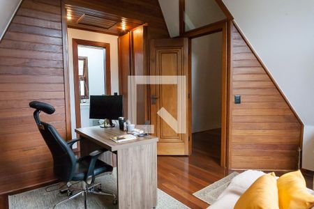 Casa de condomínio à venda com 420m², 5 quartos e 4 vagas Casa de condomínio à venda com 420m², 5 quartos e 4 vagasSuite 2