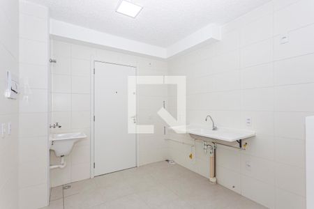 Sala/Cozinha de apartamento para alugar com 2 quartos, 32m² em Parque Fongaro, São Paulo