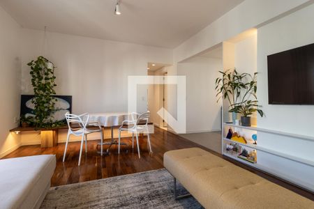 Sala de apartamento à venda com 2 quartos, 76m² em Cerqueira César, São Paulo