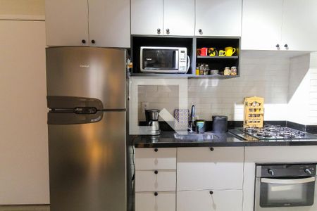 Cozinha  de apartamento para alugar com 2 quartos, 41m² em Vila California, São Paulo