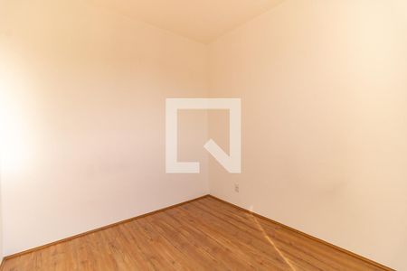 Quarto 1 de apartamento para alugar com 2 quartos, 32m² em Parque Fongaro, São Paulo