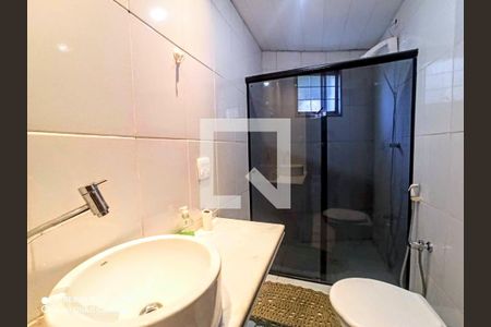 Banheiro de casa de condomínio à venda com 5 quartos, 385m² em Centro, Rio Acima
