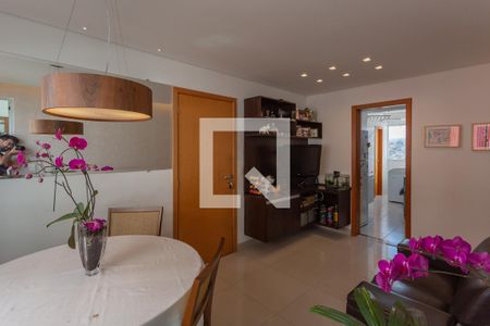 Sala de apartamento à venda com 3 quartos, 95m² em Horto Florestal, Belo Horizonte