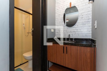 Banheiro de kitnet/studio para alugar com 1 quarto, 32m² em Juvevê, Curitiba