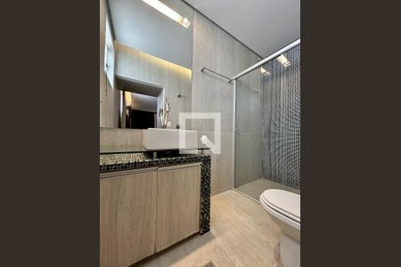 Casa à venda com 593m², 6 quartos e 6 vagas Casa à venda com 593m², 6 quartos e 6 vagasBanheiro