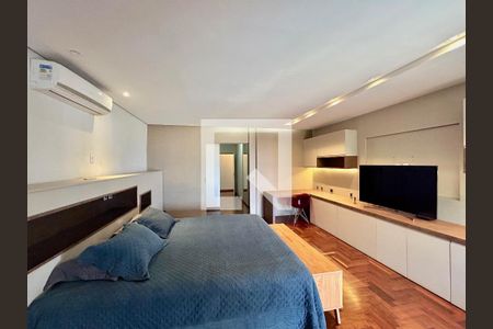 Casa à venda com 593m², 6 quartos e 6 vagas Casa à venda com 593m², 6 quartos e 6 vagasQuarto 2