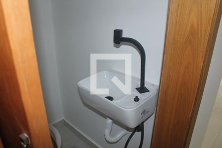 Lavabo de casa à venda com 3 quartos, 110m² em Jardim Ernestina, São Paulo