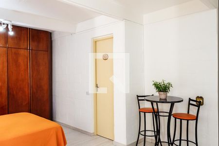 Sala/Quarto de kitnet/studio para alugar com 1 quarto, 35m² em Santana, Porto Alegre