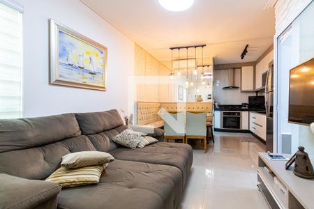 Casa de condomínio à venda com 73m², 2 quartos e 2 vagasSala / Cozinha