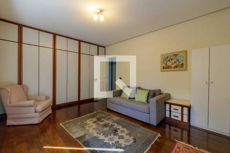 Casa de condomínio à venda com 850m², 5 quartos e 6 vagas Casa de condomínio à venda com 850m², 5 quartos e 6 vagasQuarto 2