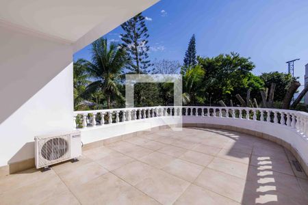 Casa de condomínio à venda com 850m², 5 quartos e 6 vagas Casa de condomínio à venda com 850m², 5 quartos e 6 vagasVaranda Suíte 3