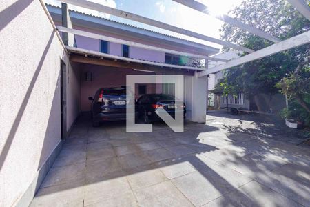 Casa de condomínio à venda com 850m², 5 quartos e 6 vagas Casa de condomínio à venda com 850m², 5 quartos e 6 vagasGaragem