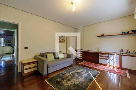 Casa de condomínio à venda com 850m², 5 quartos e 6 vagas Casa de condomínio à venda com 850m², 5 quartos e 6 vagasQuarto 2