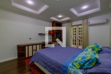 Casa de condomínio à venda com 850m², 5 quartos e 6 vagas Casa de condomínio à venda com 850m², 5 quartos e 6 vagasSuíte 2