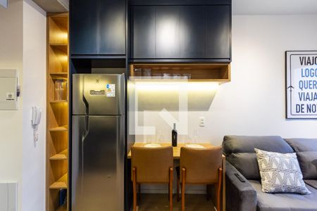 Sala/Cozinha de apartamento para alugar com 1 quarto, 27m² em Vila Nova Conceição, São Paulo