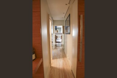 Corredor de apartamento para alugar com 2 quartos, 216m² em Vila Osasco, Osasco