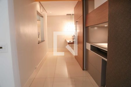 Corredor de apartamento para alugar com 2 quartos, 216m² em Vila Osasco, Osasco