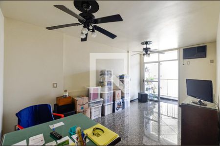 Sala de apartamento à venda com 4 quartos, 110m² em Ingá, Niterói