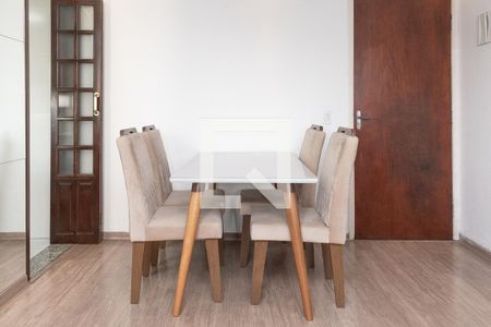 Sala de Jantar de apartamento à venda com 2 quartos, 48m² em Vila Galvão, Guarulhos