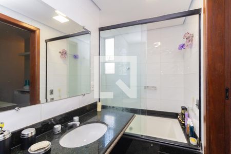 Banheiro do Quarto 1 de apartamento à venda com 4 quartos, 130m² em Cidade Nova, Belo Horizonte