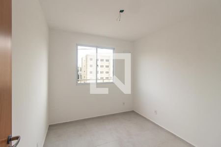 Quarto 2 de apartamento para alugar com 2 quartos, 45m² em Guaratiba, Rio de Janeiro