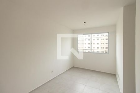 Sala de apartamento para alugar com 2 quartos, 45m² em Guaratiba, Rio de Janeiro