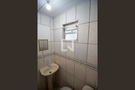 Banheiro de casa para alugar com 1 quarto, 40m² em Conjunto Habitacional Aguia de Haia, São Paulo