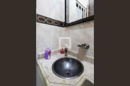Lavabo de casa para alugar com 3 quartos, 142m² em Vila Invernada, São Paulo