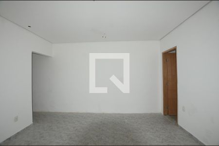 Sala de apartamento para alugar com 1 quarto, 60m² em Marechal Hermes, Rio de Janeiro