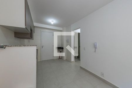 Sala/Cozinha de apartamento para alugar com 2 quartos, 32m² em Vila Ema, São Paulo