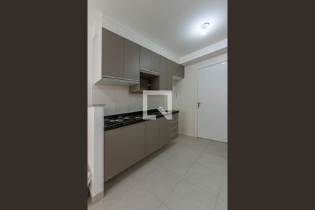 Sala/Cozinha de apartamento para alugar com 2 quartos, 32m² em Vila Ema, São Paulo