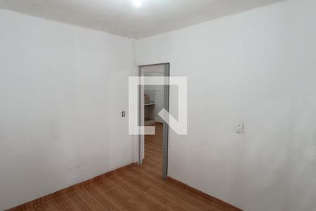 Quarto de casa para alugar com 1 quarto, 45m² em Jardim Vinte E Cinco de Agosto, Duque de Caxias