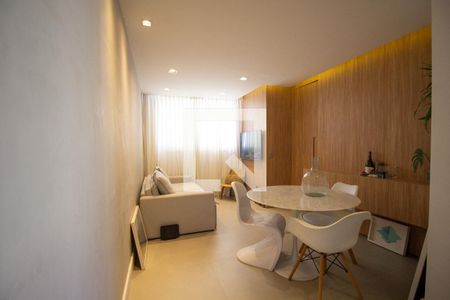 Sala de apartamento à venda com 3 quartos, 52m² em Vargem Pequena, Rio de Janeiro